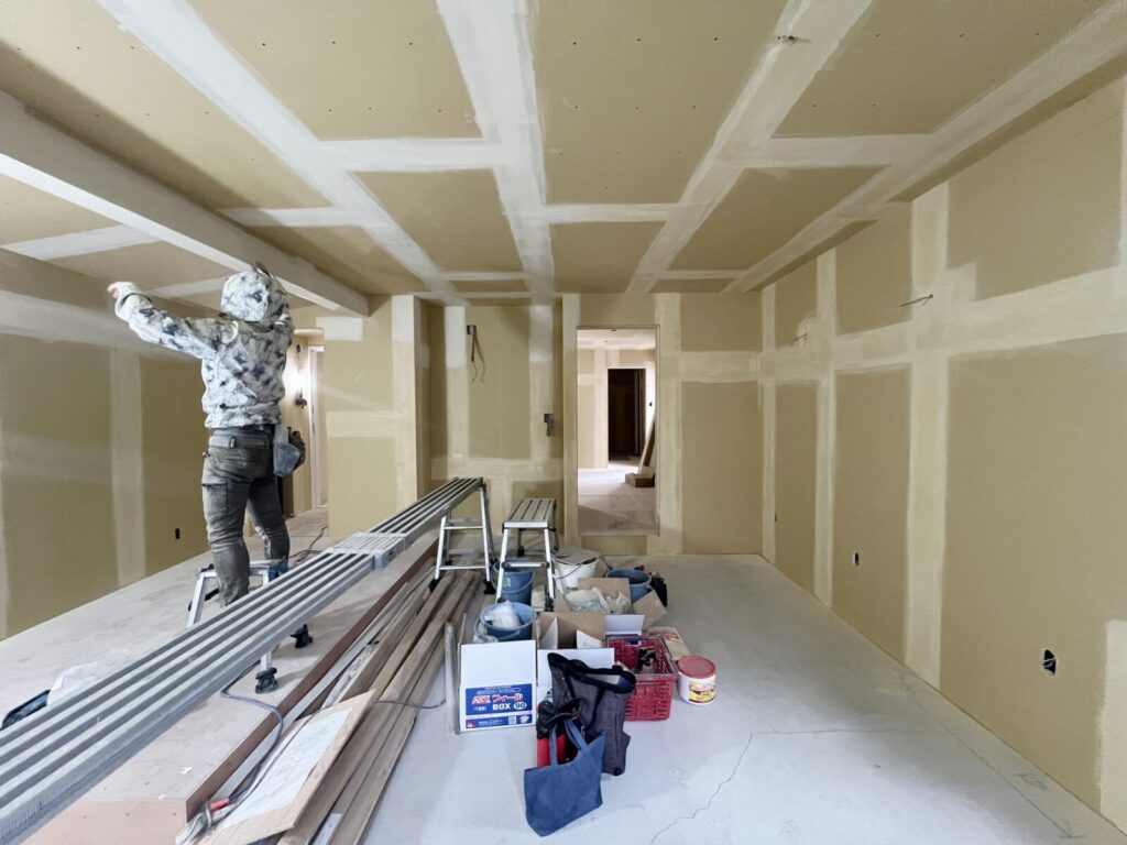 内装工事　パテ